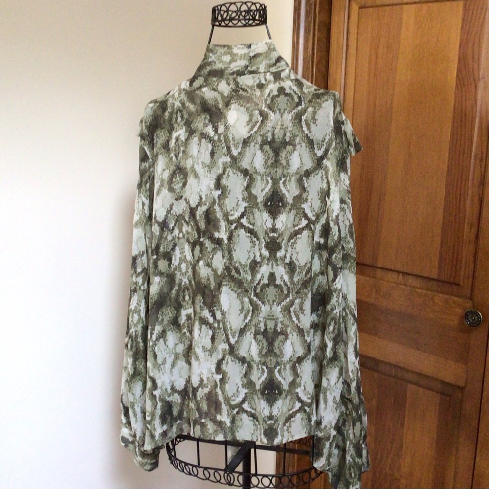 Nili Lotan Snake Print 100% Silk Chiffon Top Front Tie - Picture 5 of 7